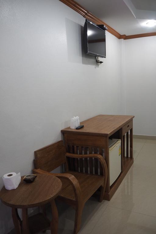 Rimmueng Resort Phanom Sarakham Esterno foto