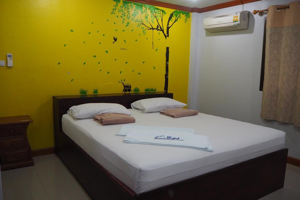 Rimmueng Resort Phanom Sarakham Esterno foto